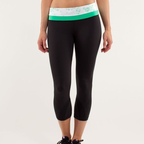 lululemon athletica Pants - Lululemon Womens 4 Black/Green Run Inspire Crop II Leggings Power Luxtreme